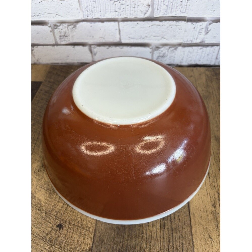 Pyrex Brown 4-Qt Mixing Bowl White Rim 404 Vintage - Picture 4 of 9
